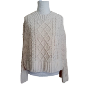 Hippie Rose Women's Fisherman's cable Knit Crop Sweater